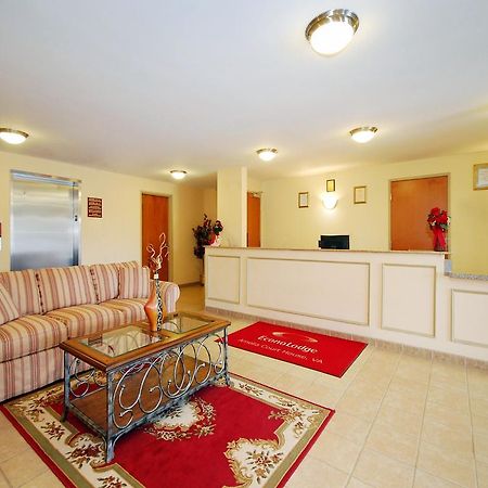 Econo Lodge Amelia Court House Інтер'єр фото
