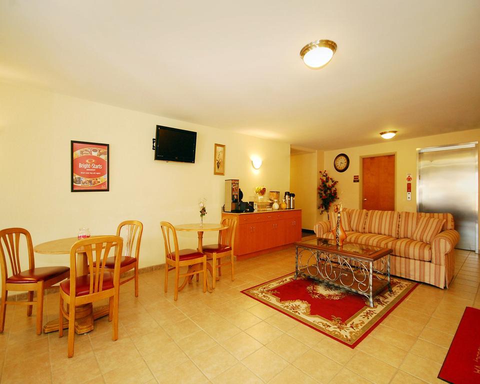 Econo Lodge Amelia Court House Номер фото